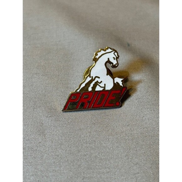 Stevenson Stallions Pride Horses Lapel Hat Tie Pin Souvenir - Picture 1 of 3